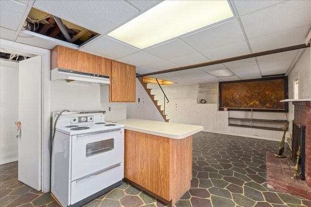 8 Luzitania Ave, Gloucester, MA 01930