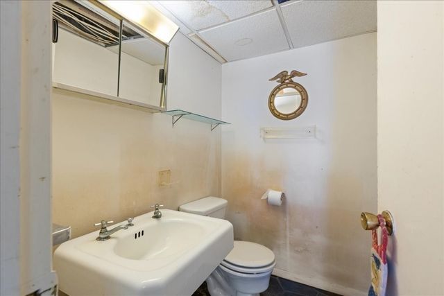 8 Luzitania Ave, Gloucester, MA 01930
