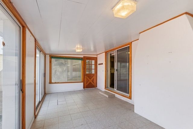 8 Luzitania Ave, Gloucester, MA 01930