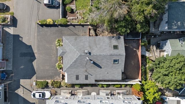8 Luzitania Ave, Gloucester, MA 01930