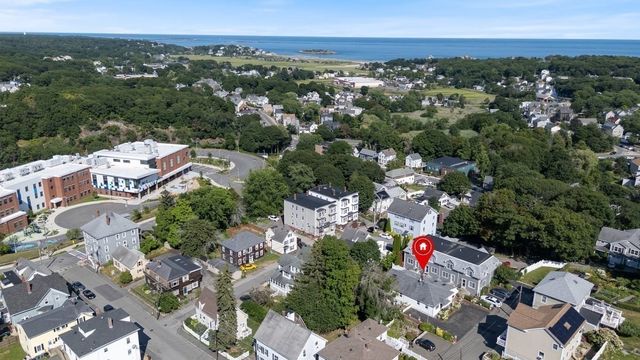 8 Luzitania Ave, Gloucester, MA 01930