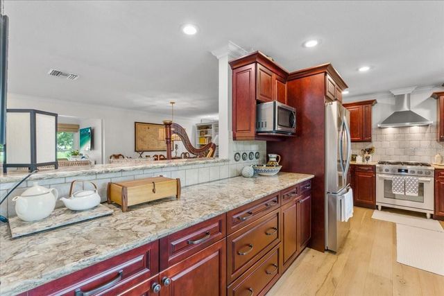6710 121ST STREET, Seminole, FL 33772
