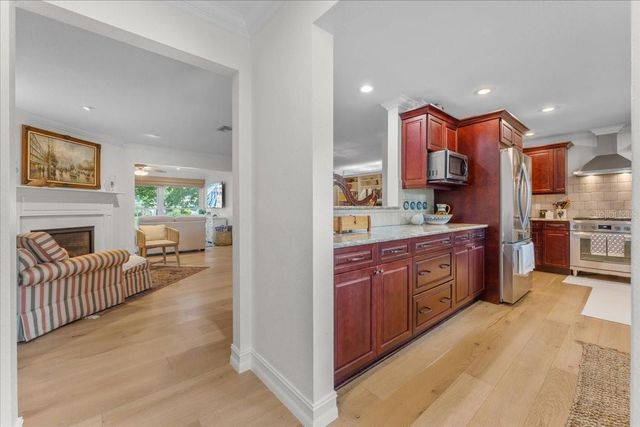 6710 121ST STREET, Seminole, FL 33772
