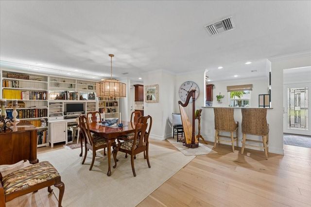 6710 121ST STREET, Seminole, FL 33772