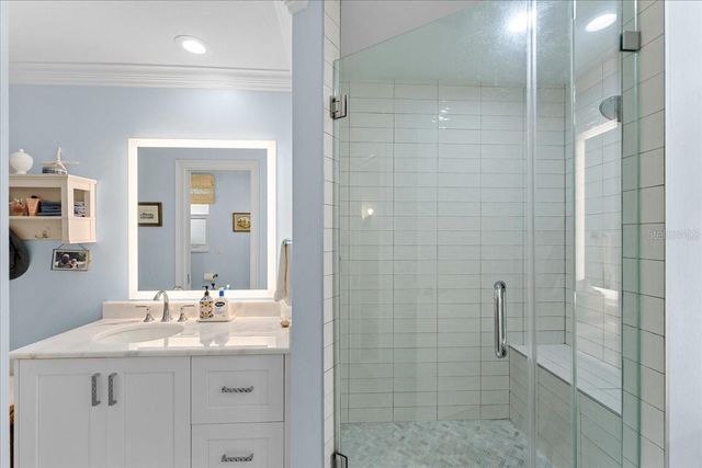 6710 121ST STREET, Seminole, FL 33772