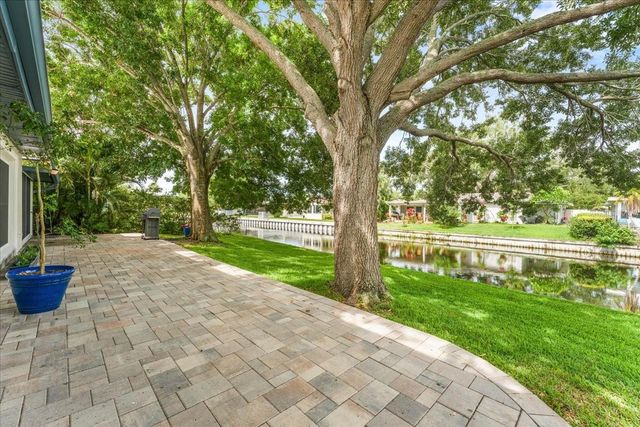 6710 121ST STREET, Seminole, FL 33772