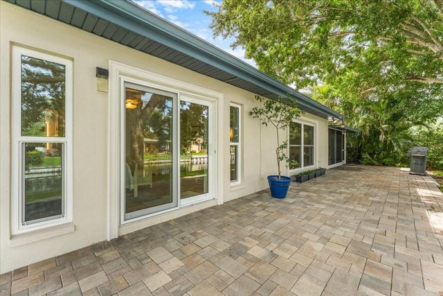 6710 121ST STREET, Seminole, FL 33772