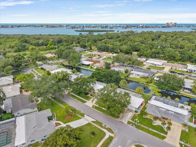 6710 121ST STREET, Seminole, FL 33772