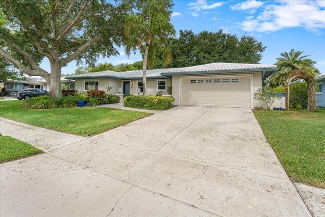 6710 121ST STREET, Seminole, FL 33772