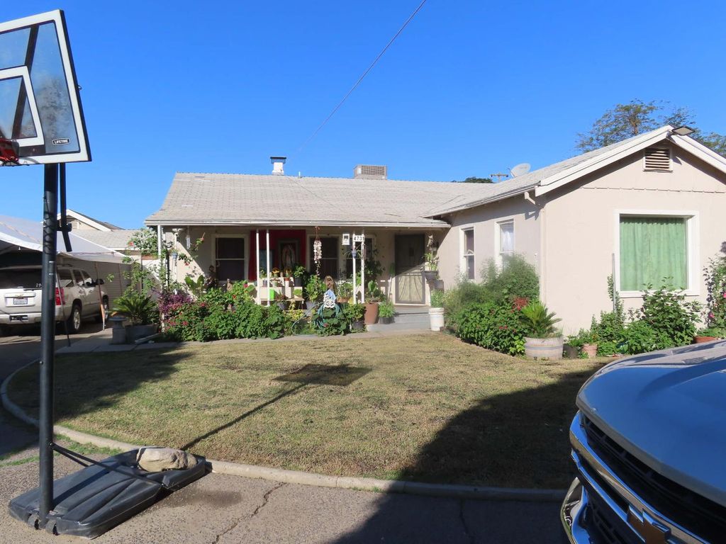 Image 2 of property listing at 4711 S Elm Avenue, Fresno, CA 93706