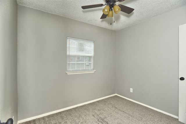 1028 N 3rd Street East, Jenks, OK 74037
