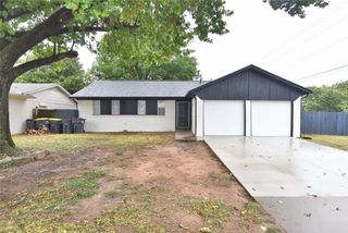 1028 N 3rd Street East, Jenks, OK 74037