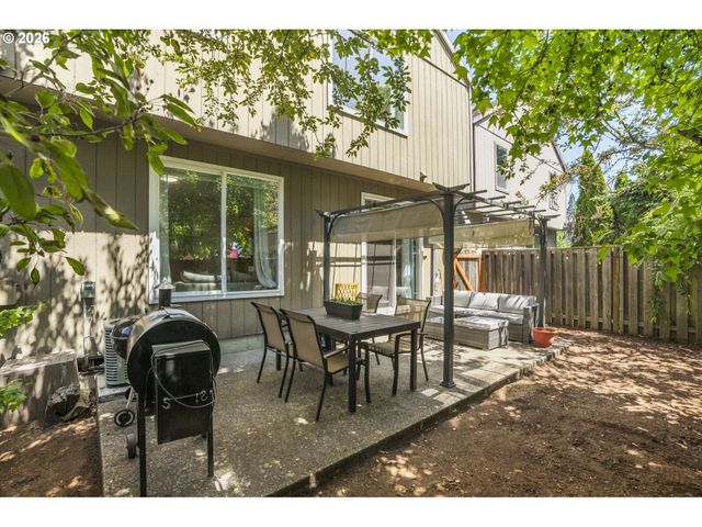 7548 Ne CALLAN Ct, Hillsboro, OR 97124