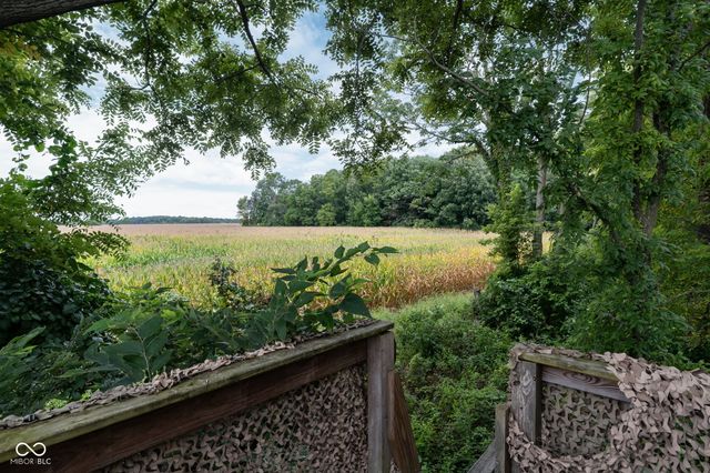 444 N Dry Run Road, Veedersburg, IN 47987