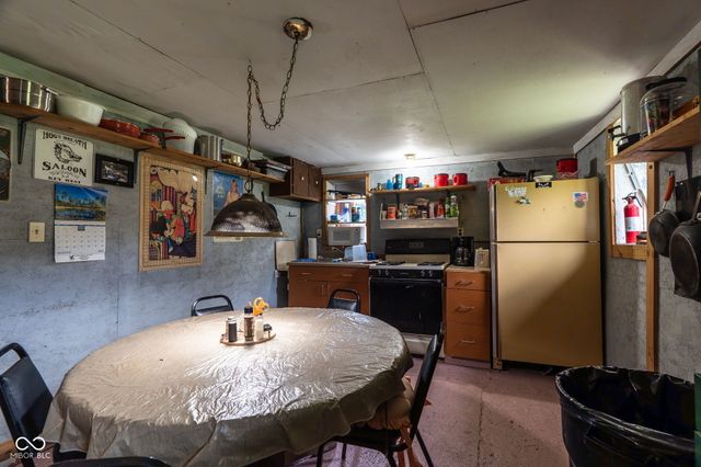 444 N Dry Run Road, Veedersburg, IN 47987