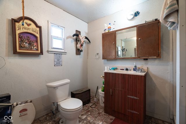 444 N Dry Run Road, Veedersburg, IN 47987