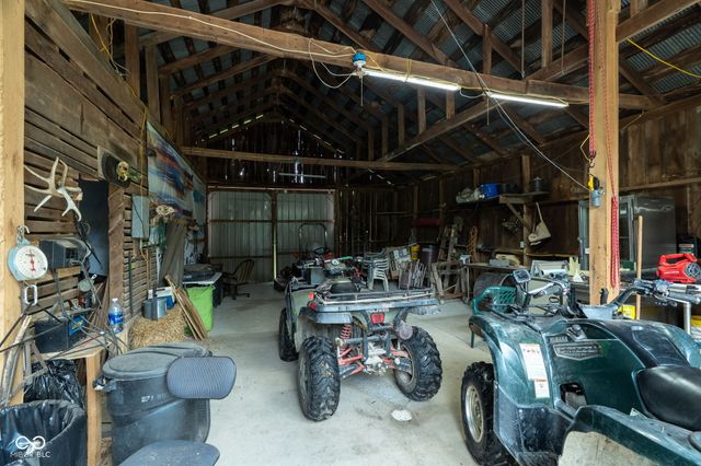 444 N Dry Run Road, Veedersburg, IN 47987