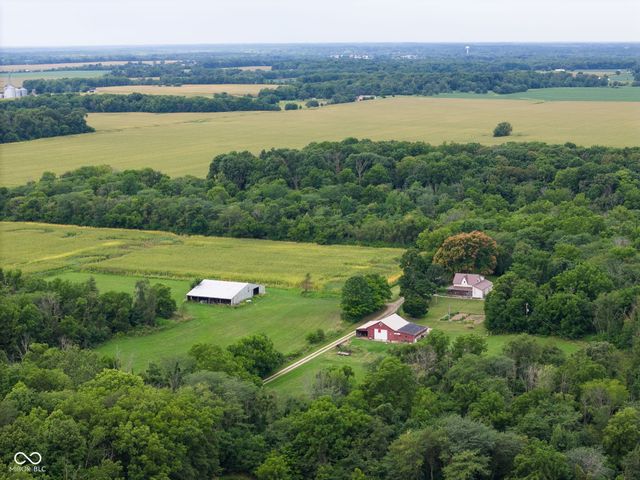 444 N Dry Run Road, Veedersburg, IN 47987