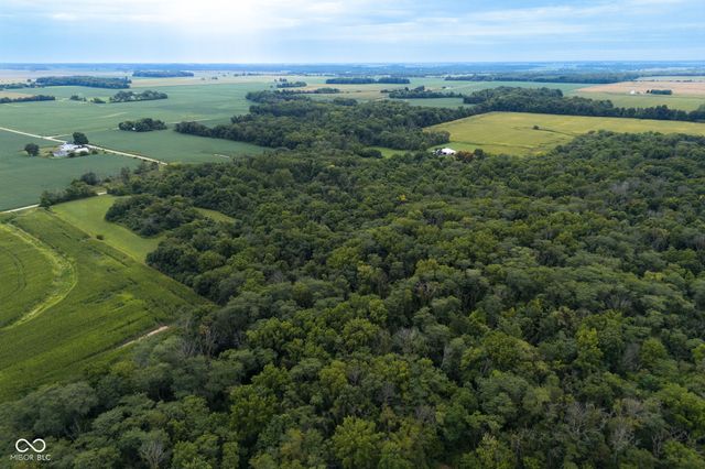 444 N Dry Run Road, Veedersburg, IN 47987