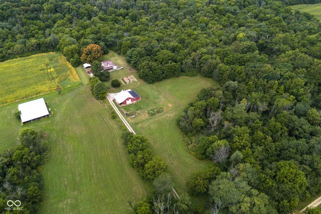 444 N Dry Run Road, Veedersburg, IN 47987