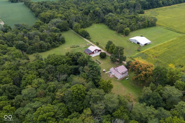 444 N Dry Run Road, Veedersburg, IN 47987