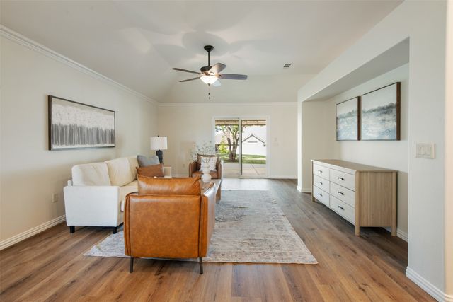 10000 La Jolla Way, Denton, TX 76207