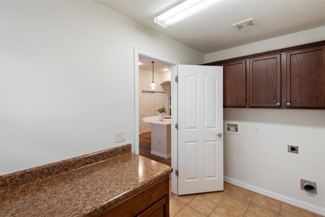 10000 La Jolla Way, Denton, TX 76207