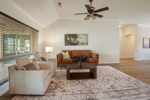 10000 La Jolla Way, Denton, TX 76207