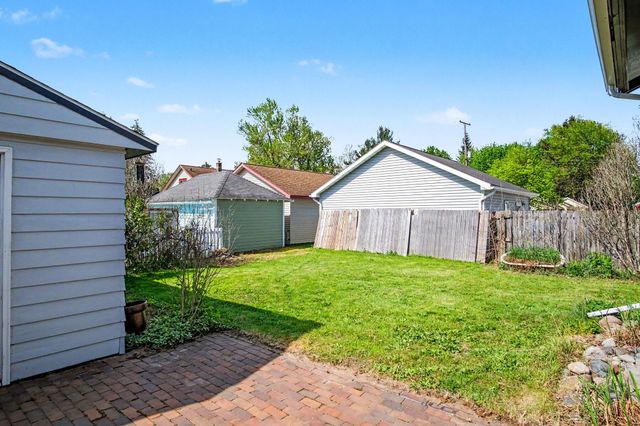 408 Kenwood Street NE, Grand Rapids, MI 49505