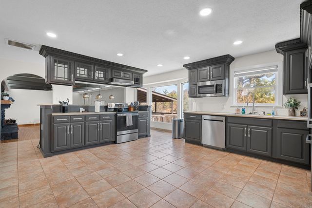 201 Aberina Street, Hot Springs, AR 71913