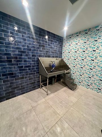 99 Sumner St 307, Boston, MA 02128