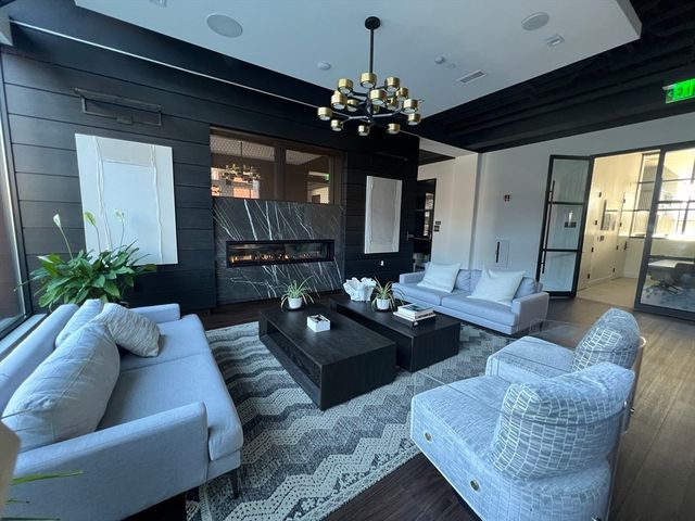 99 Sumner St 307, Boston, MA 02128