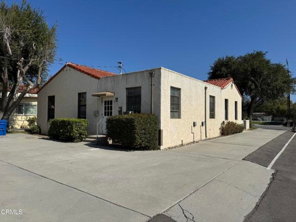 134 Davis Street, Santa Paula, CA 93060