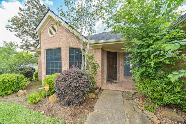 1021 N Sunset Drive, Pearland, TX 77581