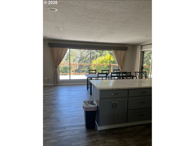 15546 Se GREEN HILLS Ct, Happy Valley, OR 97086