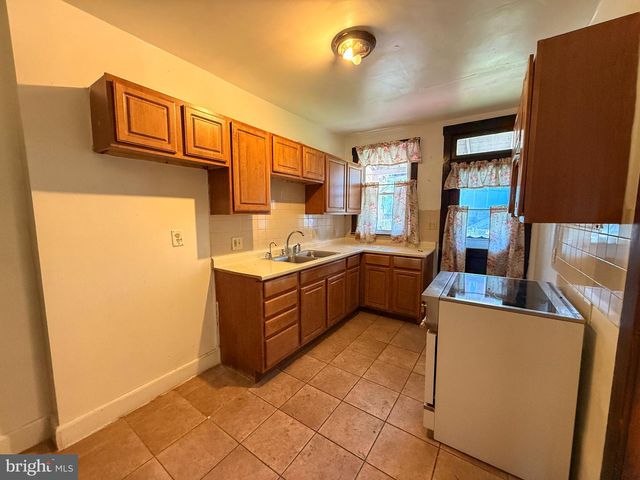 815 N 12TH ST, Reading, PA 19604