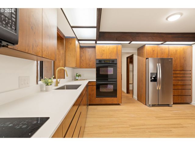 9625 Sw 130TH Ave, Beaverton, OR 97008