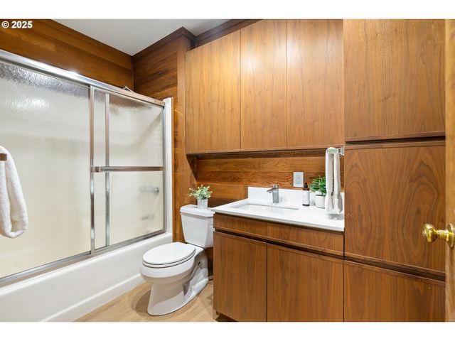 9625 Sw 130TH Ave, Beaverton, OR 97008