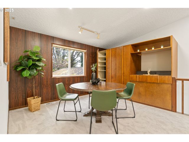 9625 Sw 130TH Ave, Beaverton, OR 97008