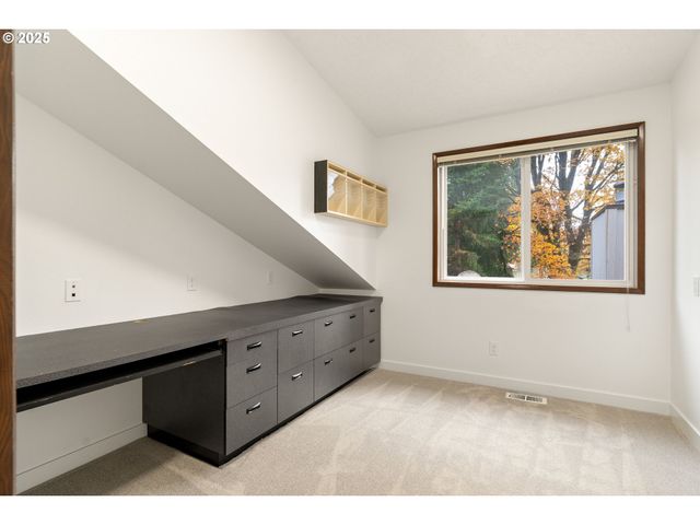 9625 Sw 130TH Ave, Beaverton, OR 97008