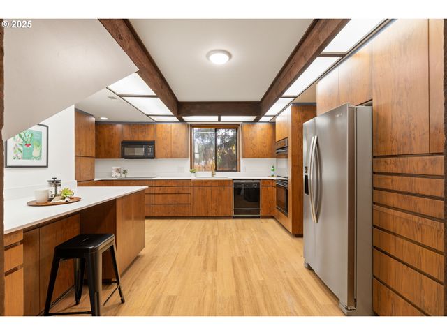 9625 Sw 130TH Ave, Beaverton, OR 97008