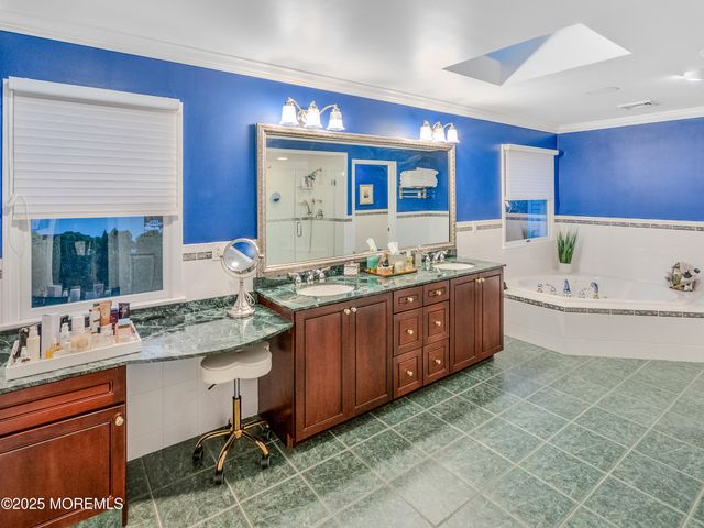 24 Oxford Drive, Ocean Twp, NJ 07712