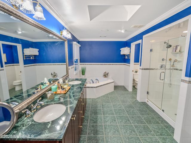 24 Oxford Drive, Ocean Twp, NJ 07712