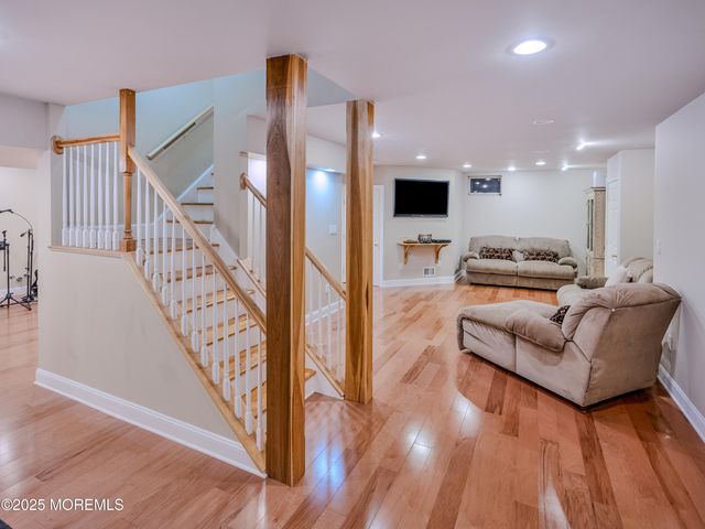 24 Oxford Drive, Ocean Twp, NJ 07712