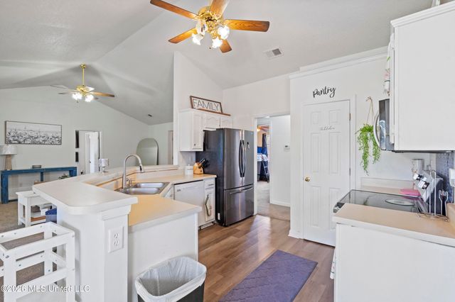 9022 Belmont Drive, Southaven, MS 38671