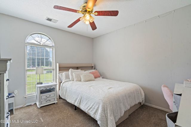 9022 Belmont Drive, Southaven, MS 38671