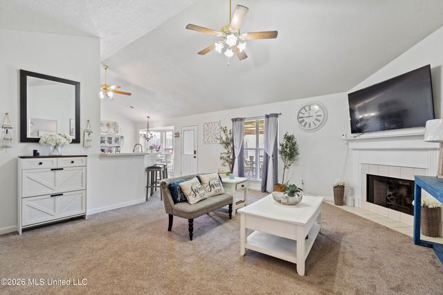 9022 Belmont Drive, Southaven, MS 38671