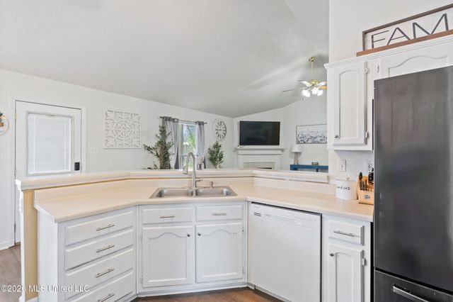 9022 Belmont Drive, Southaven, MS 38671