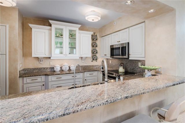 990 Cape Marco DR # 604, Marco Island, FL 34145