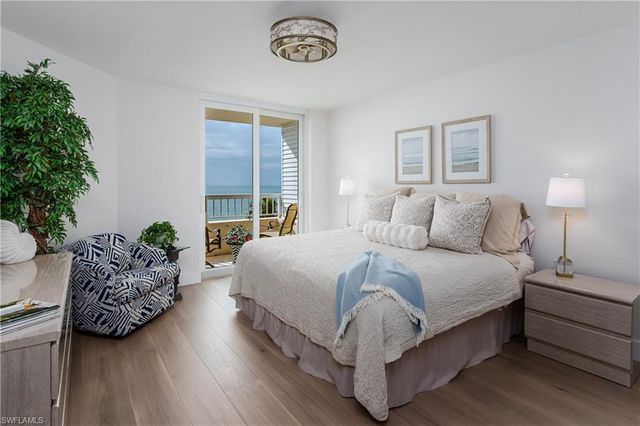 990 Cape Marco DR # 604, Marco Island, FL 34145